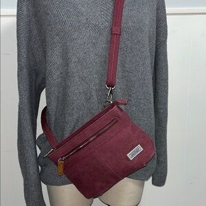 TRAVELON RFID Stylish Burgundy Canvas Crossbody Bag